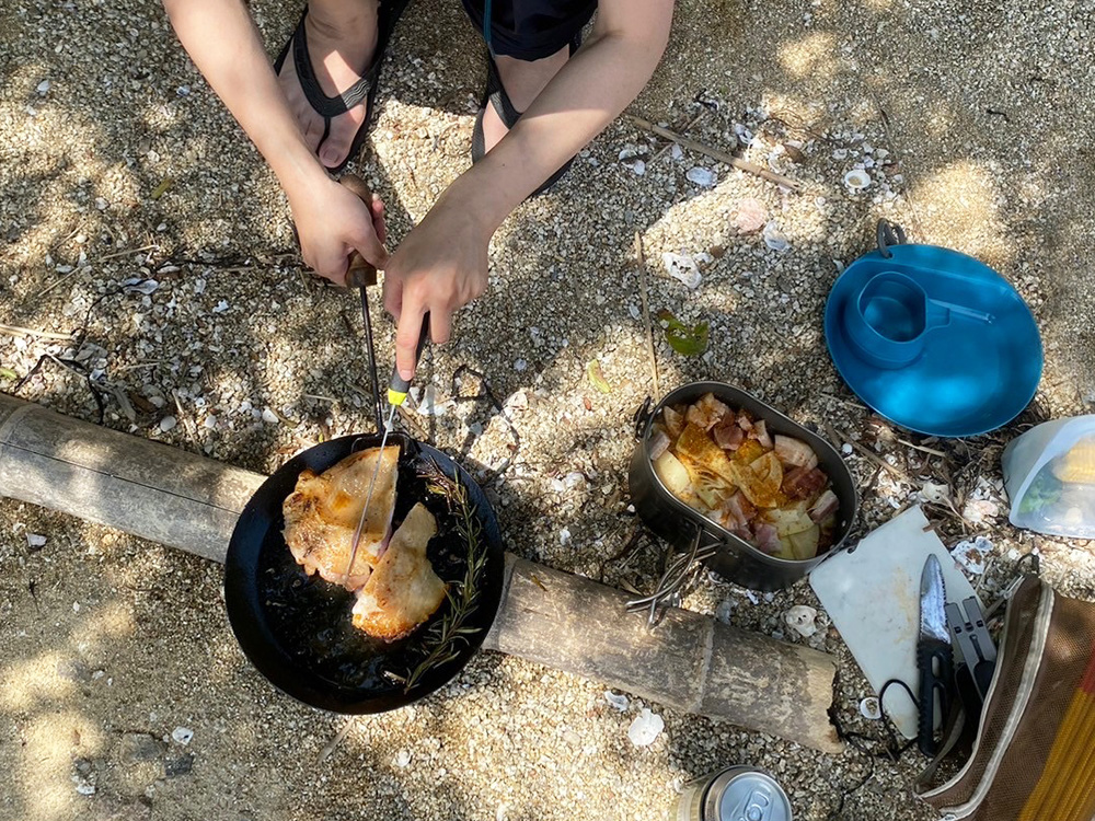 瀬戸内海でシーカヤックランチ